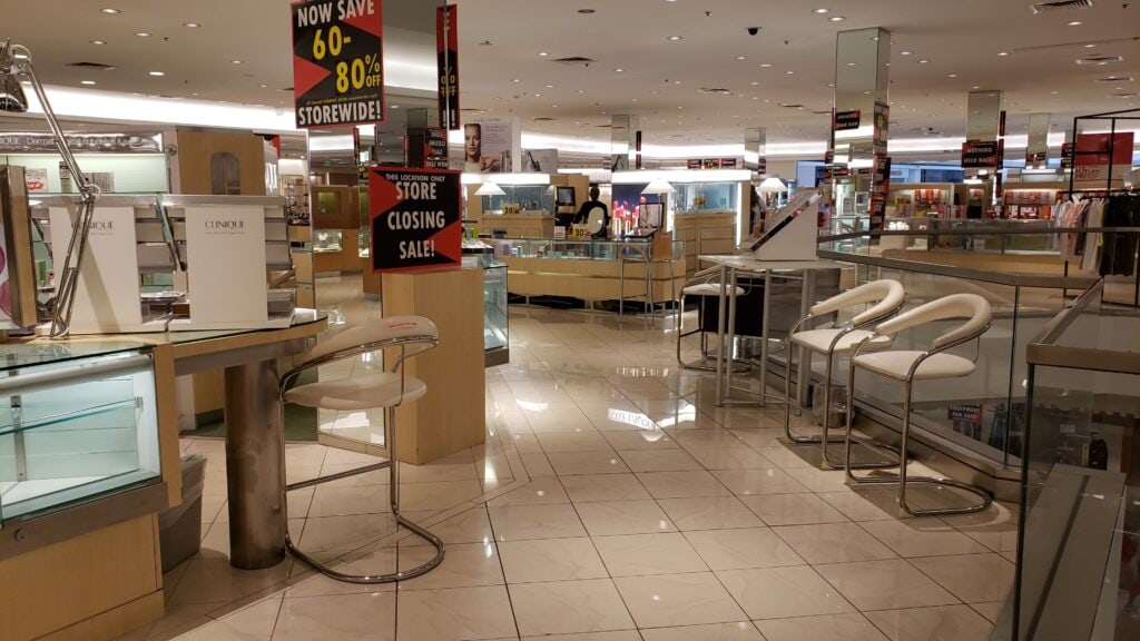 Inside Lakeside Mall in Sterling Heights, MI: the slow collapse nobody stopped in time 16 Lakeside Mall, Sterling Heights