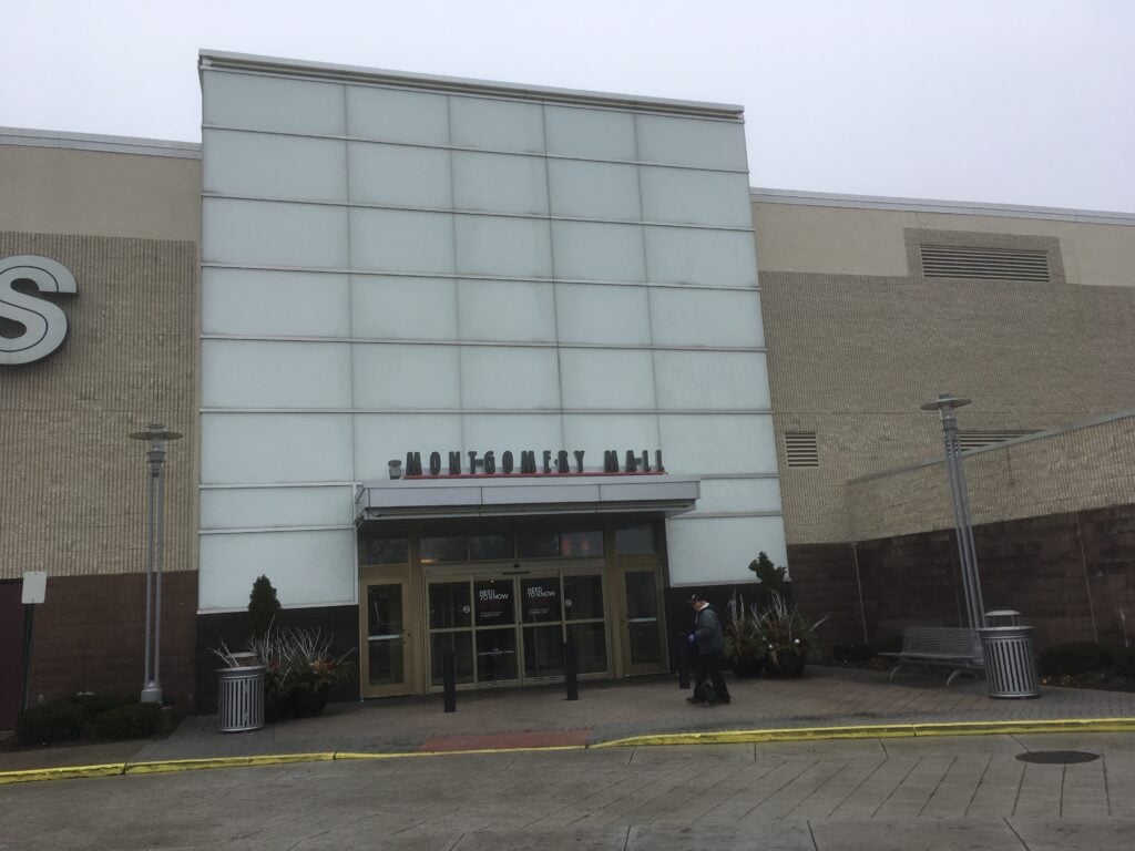 Montgomery Mall in Montgomeryville, PA Is Still Open, but the Walk-Through Is a Real Shock Now 14 Montgomery Mall first floor entrance
