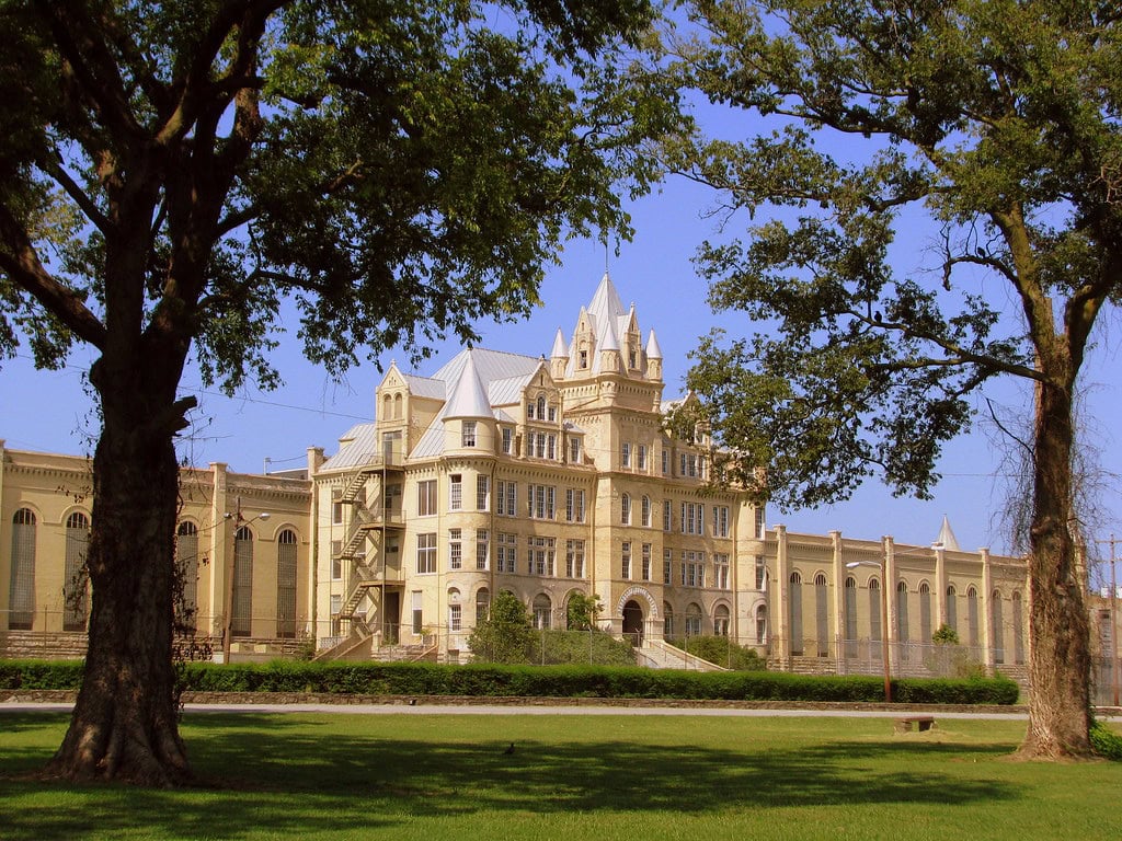 Inside Tennessee State Prison, Nashville, TN: America's Infamous Castle - Locked Ruins Today