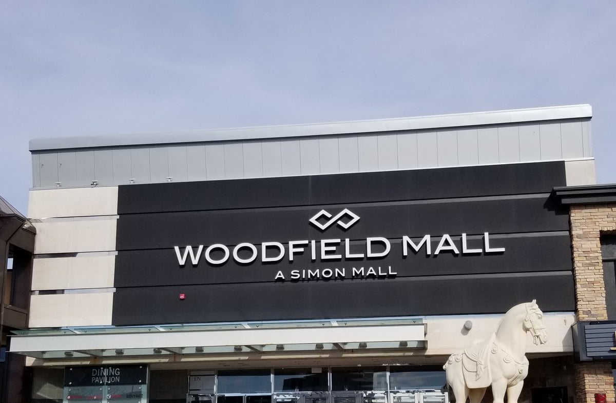 Inside Woodfield Mall, Schaumburg, IL: massive expansions, big resets, and what still works now 2 Inside Woodfield Mall, Schaumburg, IL: massive expansions, big resets, and what still works now