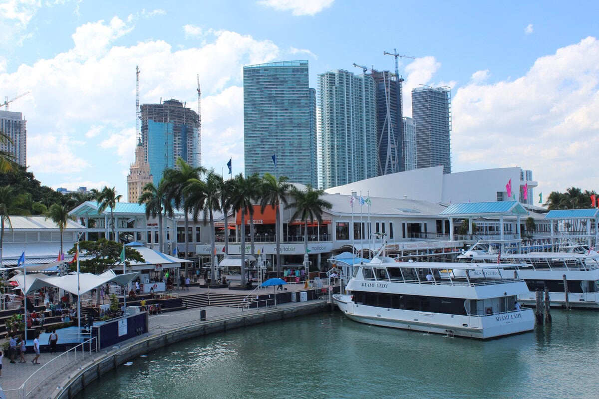 Inside Bayside Marketplace mall in Miami, FL: wild timeline, big makeover, and why it still wins 17 Bayside Marketplace Waterside