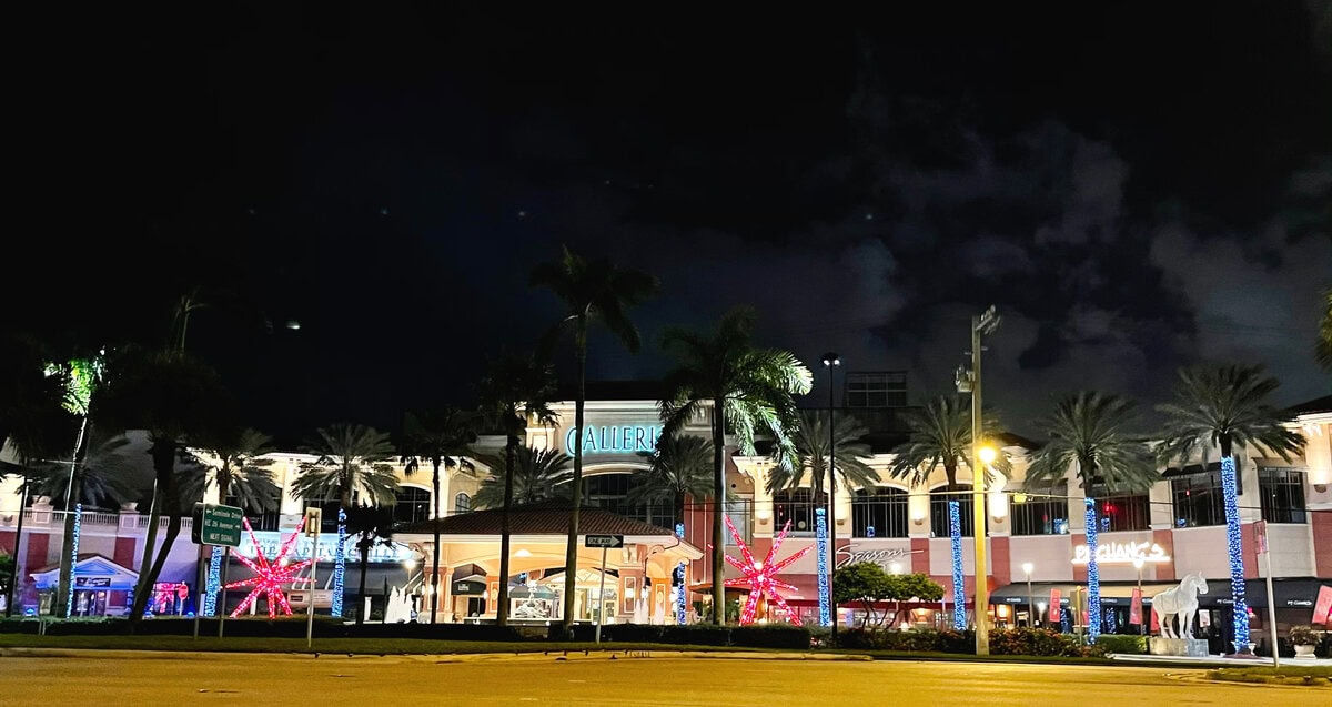 Galleria Fort Lauderdale: the stunning rise, resets, and 2026 pitch in Fort Lauderdale, FL