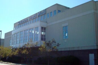 Solomon Pond Mall, Marlborough, MA is still open - but the mall you remember is changing fast 7 Solomon Pond Mall