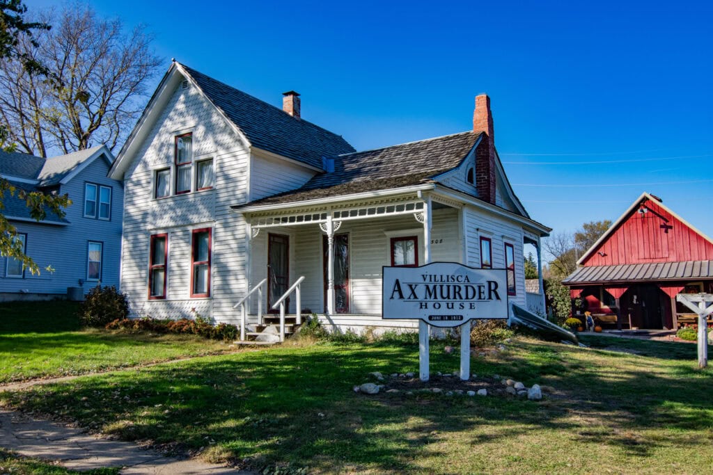 Inside Axe Murder House in Villisca, IA: unsolved night that still haunts town and draws crowds 14 Villisca Axe Murder House