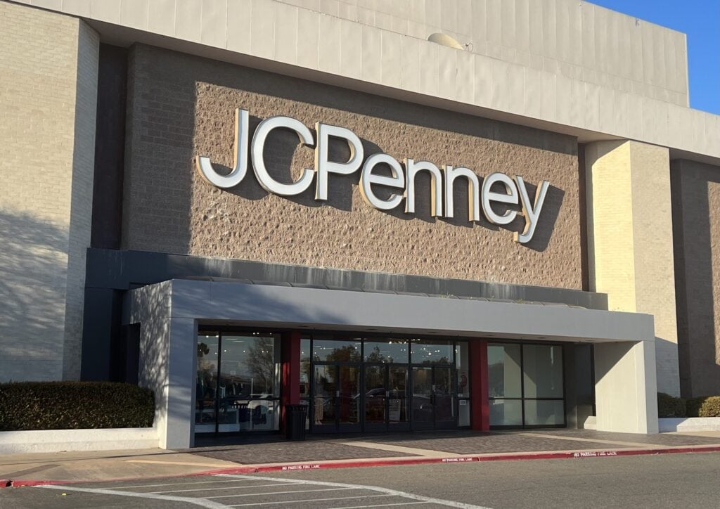 Inside Vintage Faire Mall in Modesto, CA: the surprising changes that kept it going 16 Vintage Faire Mall Modesto