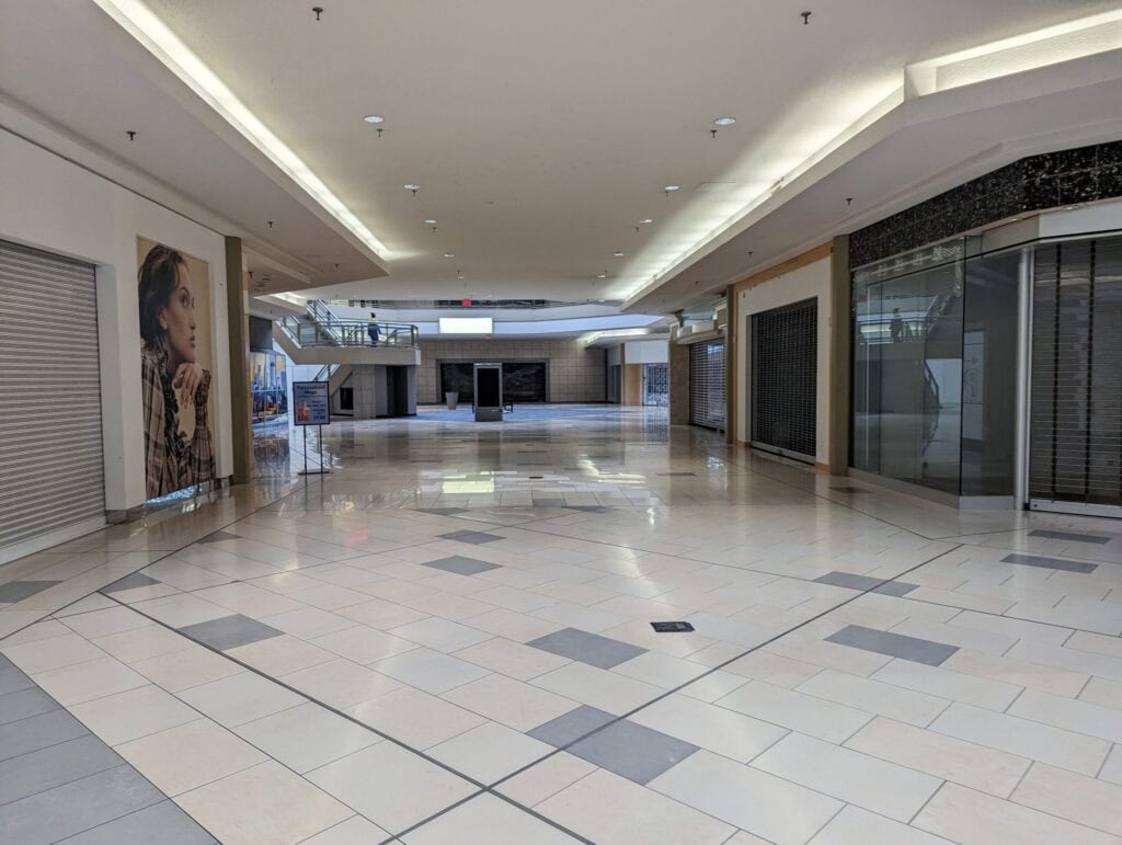 Burnsville Center Mall in Burnsville, MN, Still Stands - But For How Long? 12 Burnsville Center