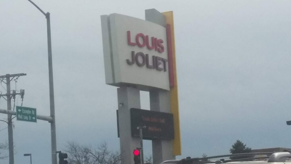Louis Joliet Mall