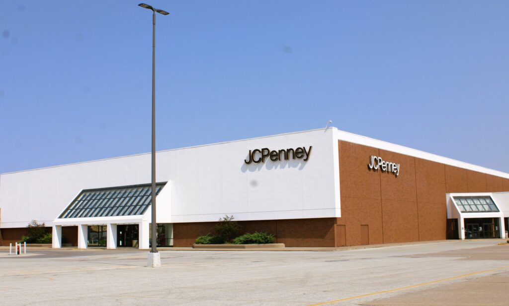 SouthPark Mall In Moline, IL Has Changed More Than Most Shoppers Realize 12 SouthPark Mall