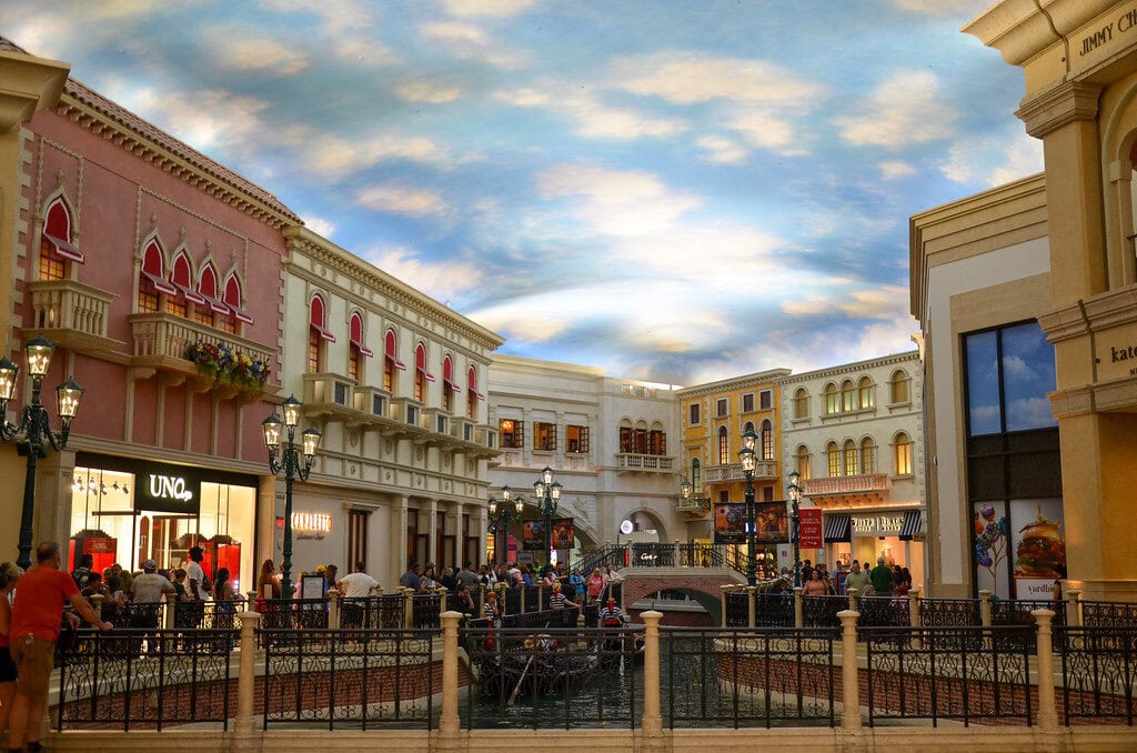 Grand Canal Shoppes Mall, Las Vegas, NV: Opened Big, Changed Even More