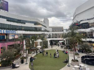 US Malls 55 Ovation Hollywood