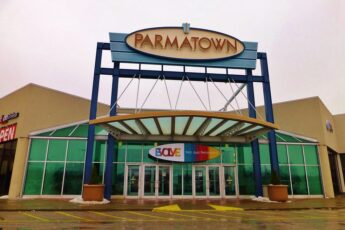 The Shoppes at Parma, Parma, OH, Replaced Parmatown Mall, but Not the Memories 24 Parmatown Mall