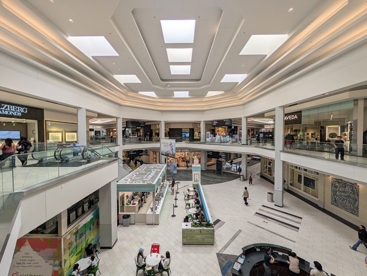 Barton Creek Square Center Court