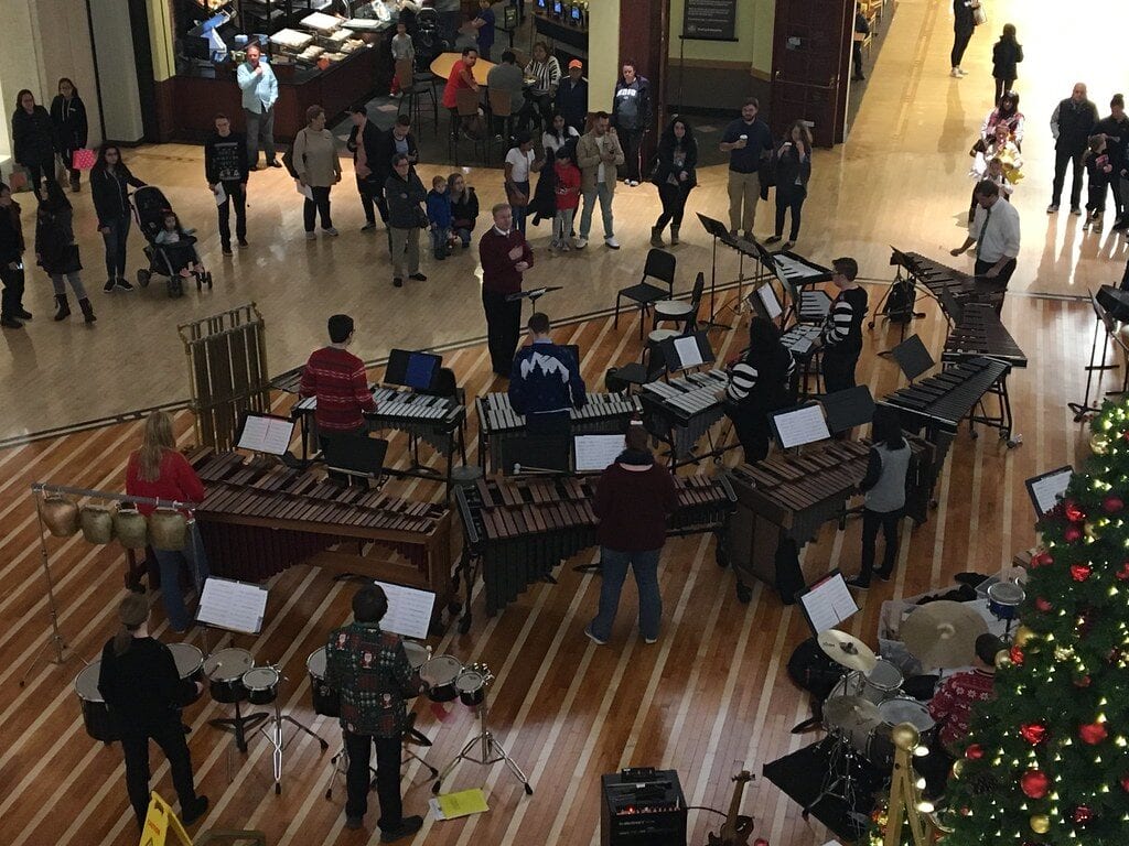 Fox Valley Mall