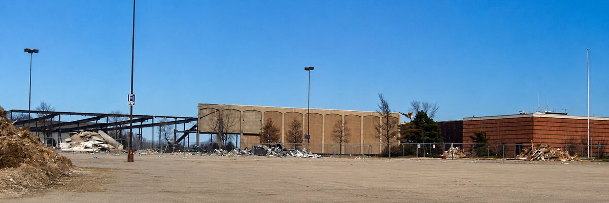 Lakehurst Mall