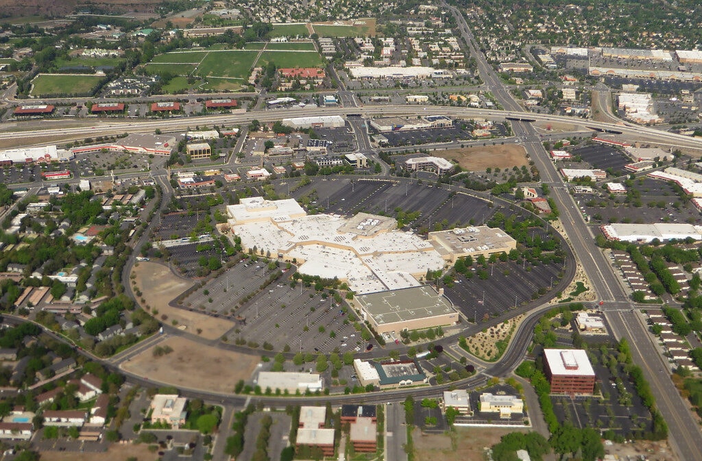 Meadowood Mall