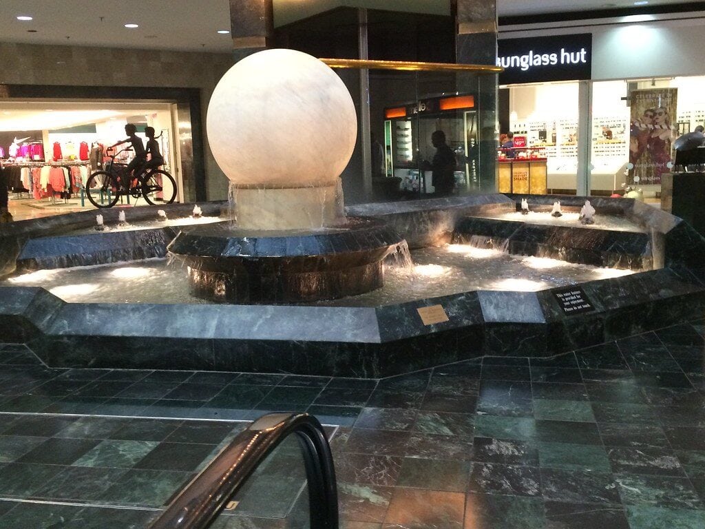 Oak Court Mall