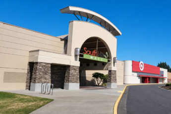 What Replaced Department Stores at South Hill Mall, Puyallup, WA Says Everything About Where Retail Went 5 South Hill Mall in Puyallup, WA