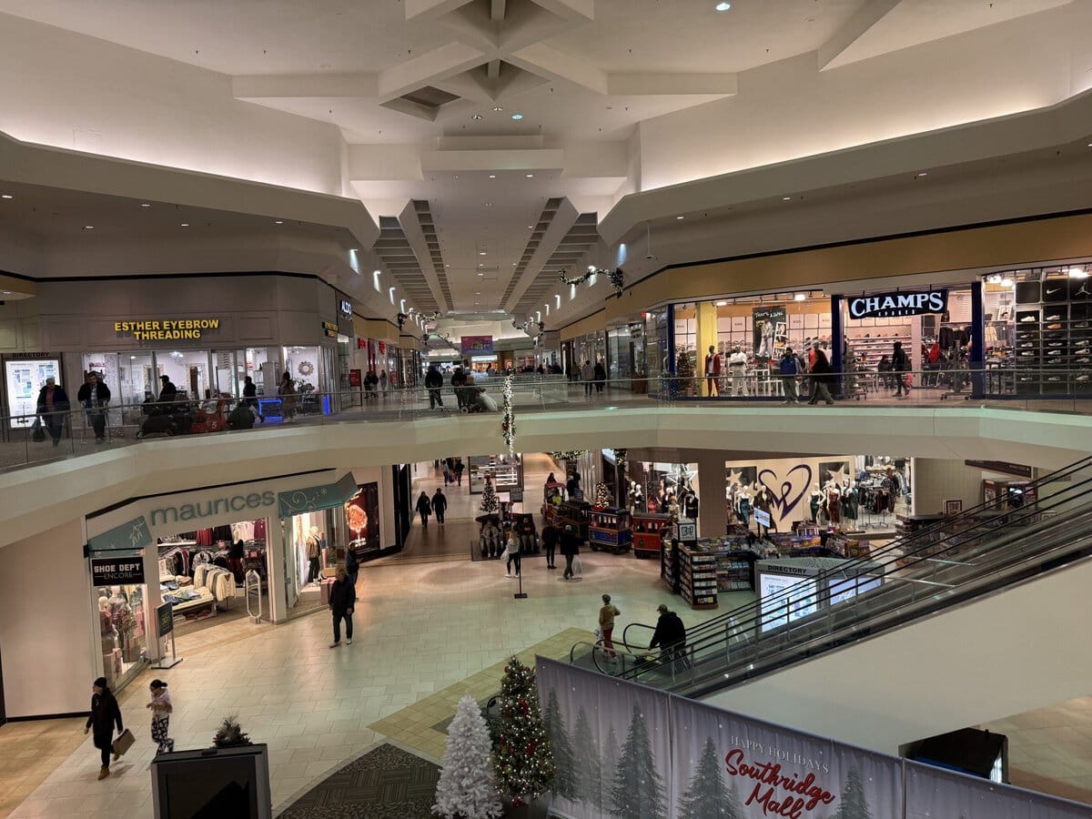 Southridge Mall, Greendale