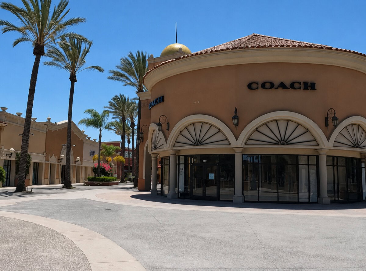 Las Americas Premium Outlets in San Diego, CA