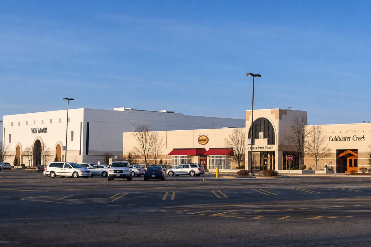 Laurel Park Place in Livonia, MI