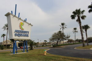 US Malls 174 Merritt Square Mall