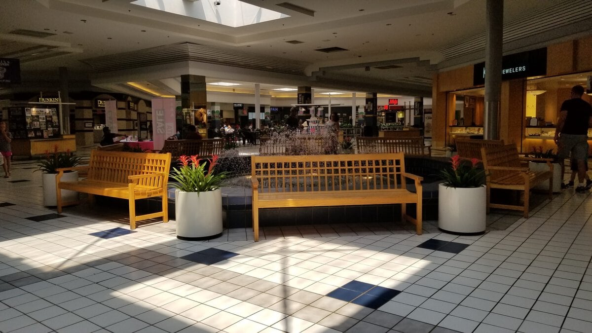 How New Towne Mall in New Philadelphia, Ohio Lost All Five Original Anchors and Stayed Open