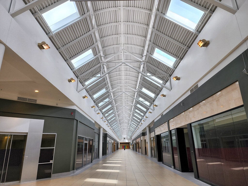 Samanea Mall: The Story of Westbury, NY's Strangest Shopping Center 12 The Mall at The Source