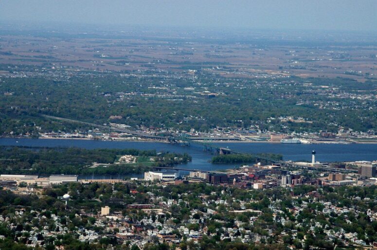 Bettendorf, Iowa: The Quad Cities Suburb That Makes Ordinary Days Easier