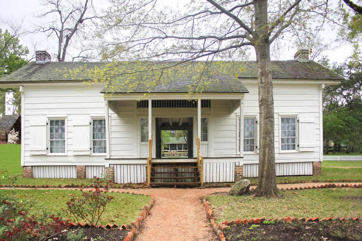 The Texas City Where Campus Life And Prison Shifts Share The Clock 13 Huntsville, Texas