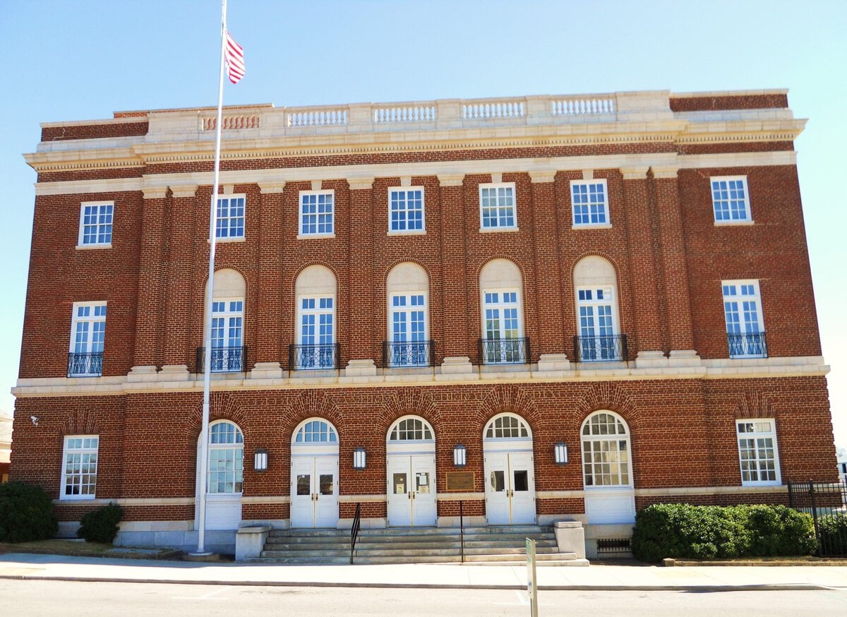 Opelika, AL