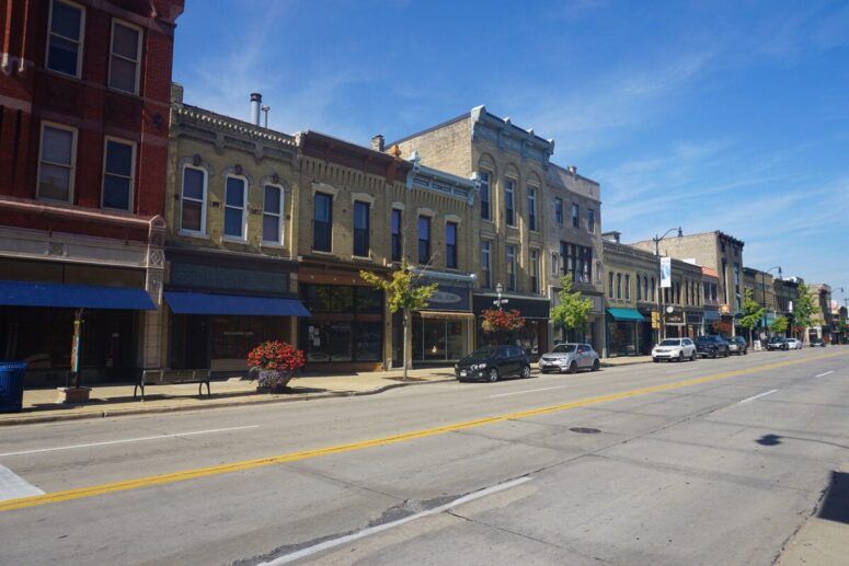 Between Milwaukee and Chicago, a Wisconsin City Ordinary Buyers Can Still Afford