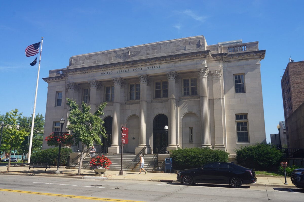 Between Milwaukee and Chicago, a Wisconsin City Ordinary Buyers Can Still Afford 21 Racine, Wisconsin