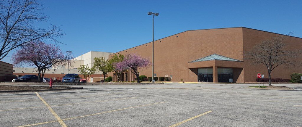 River Falls Mall in Clarksville, Indiana: The Indoor Fair That Vanished Above The Stores 11 River Falls Mall
