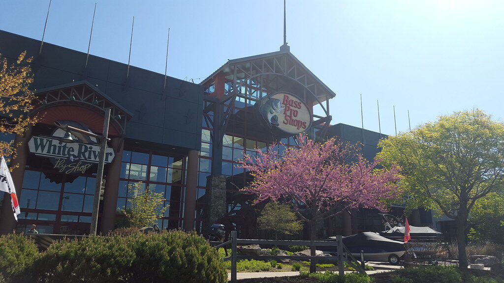 River Falls Mall in Clarksville, Indiana: The Indoor Fair That Vanished Above The Stores 3 River Falls Mall