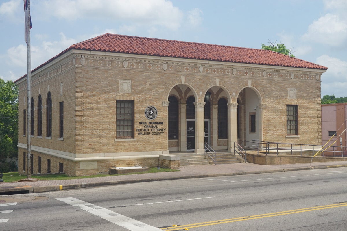 The Texas City Where Campus Life And Prison Shifts Share The Clock 12 The Walker County District Attorney building
