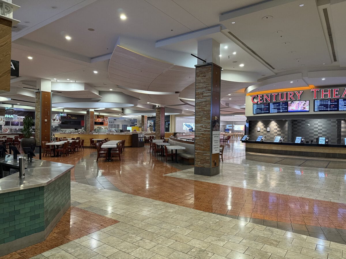 Westfield Oakridge