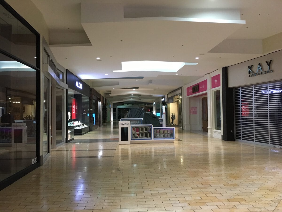 Westfield Oakridge