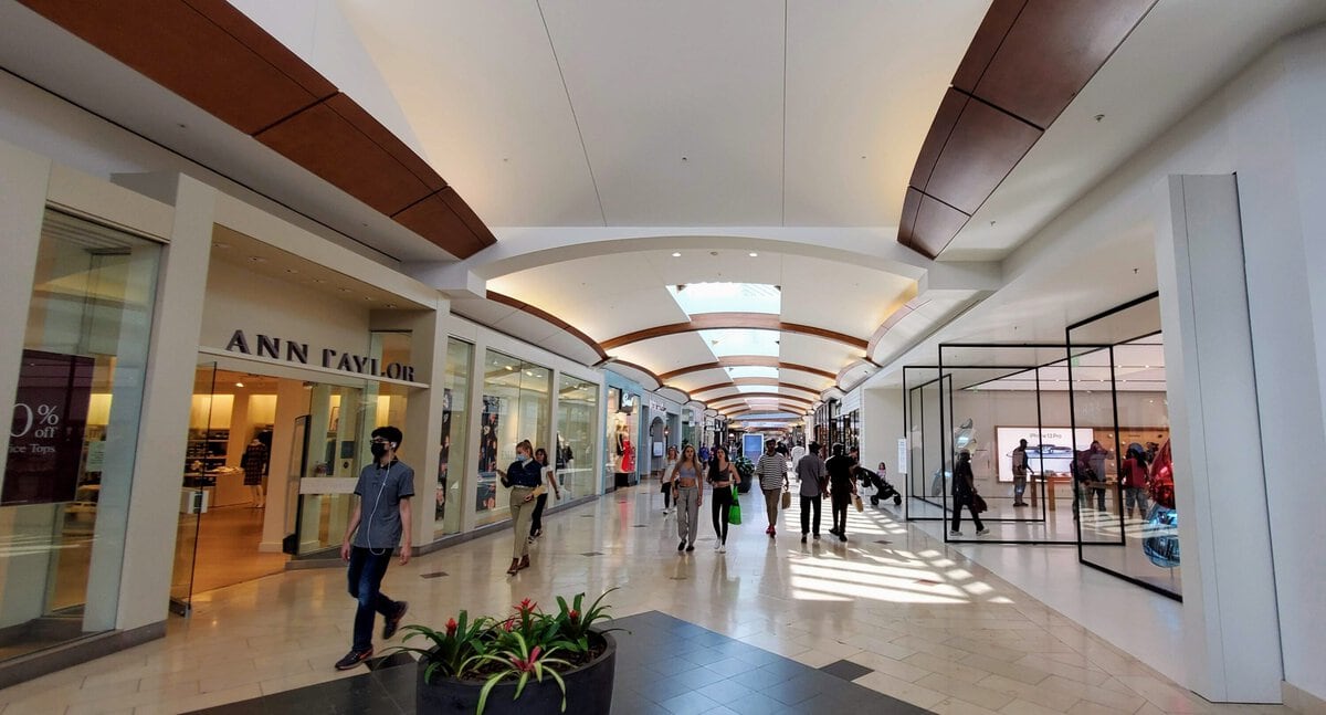 Annapolis Mall in Annapolis, MD Is Down to One Department Store 7 Annapolis Mall