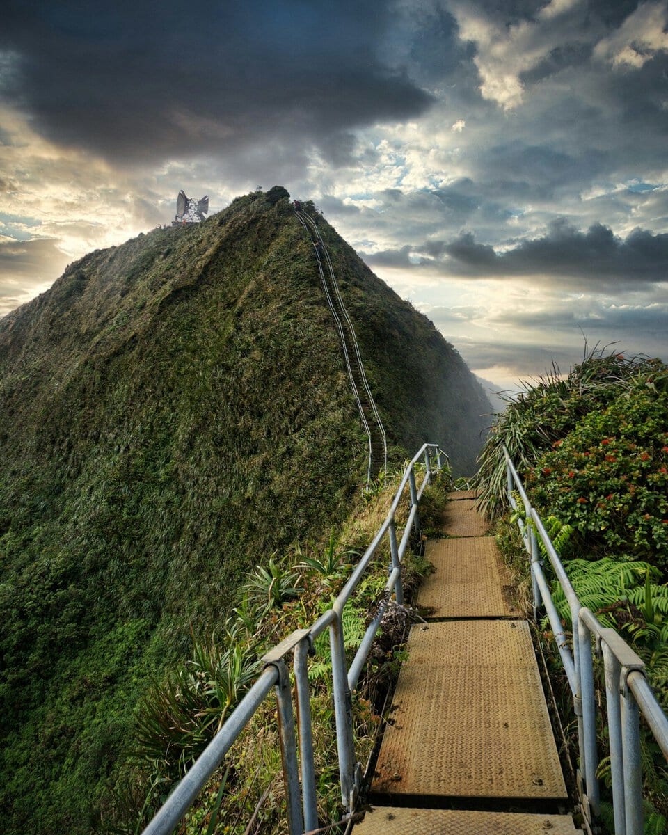 Are Oahu and Honolulu the same?