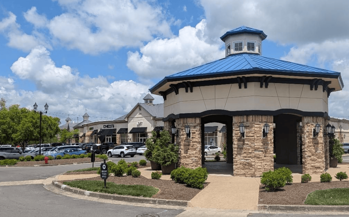 Hamburg Pavilion in Lexington