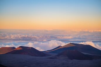 how far is maui from big island