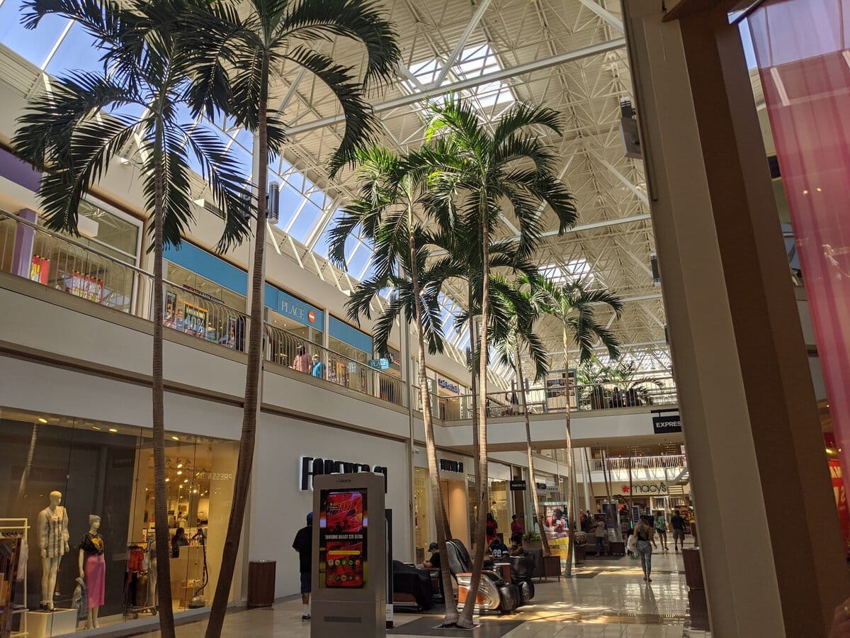 Hulen Mall