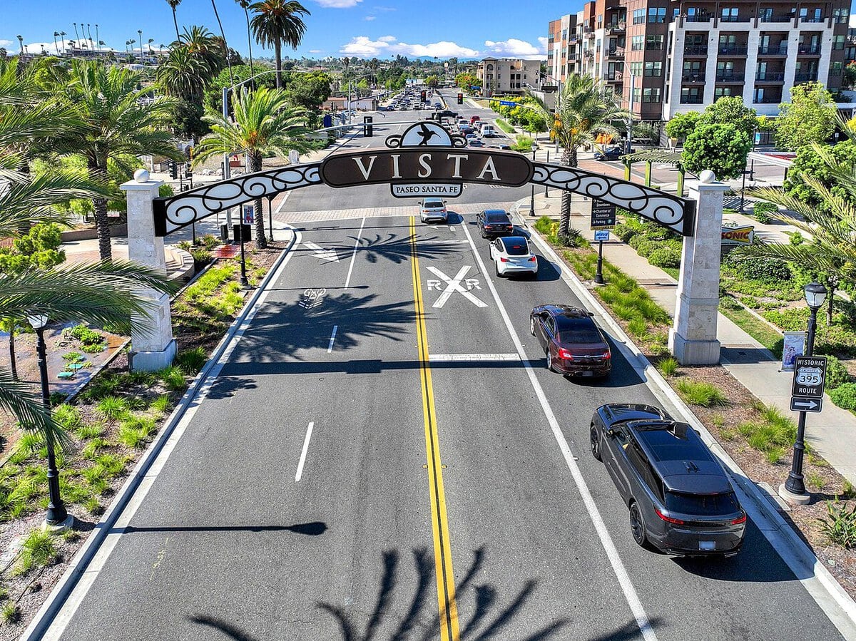 Living in Vista, California