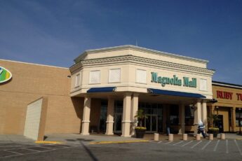 Magnolia Mall in Florence