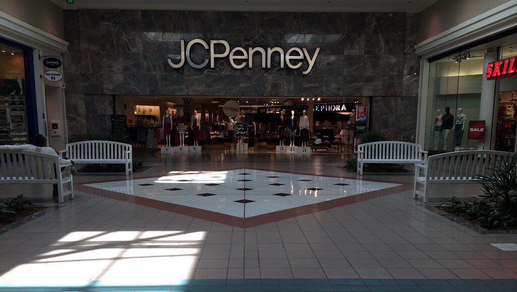 Peachtree Mall in Columbus, Georgia Was Built in Three Pieces and Never Once Torn Down 14 Peachtree Mall