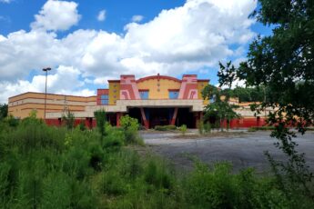 Regal Town Center Stadium 16 in Kennesaw, GA Borrowed the Mall's Name, Sat on Its Own 17.9 Acres, and Got Sold Without It 4 Regal Town Center Stadium 16 in Kennesaw GA