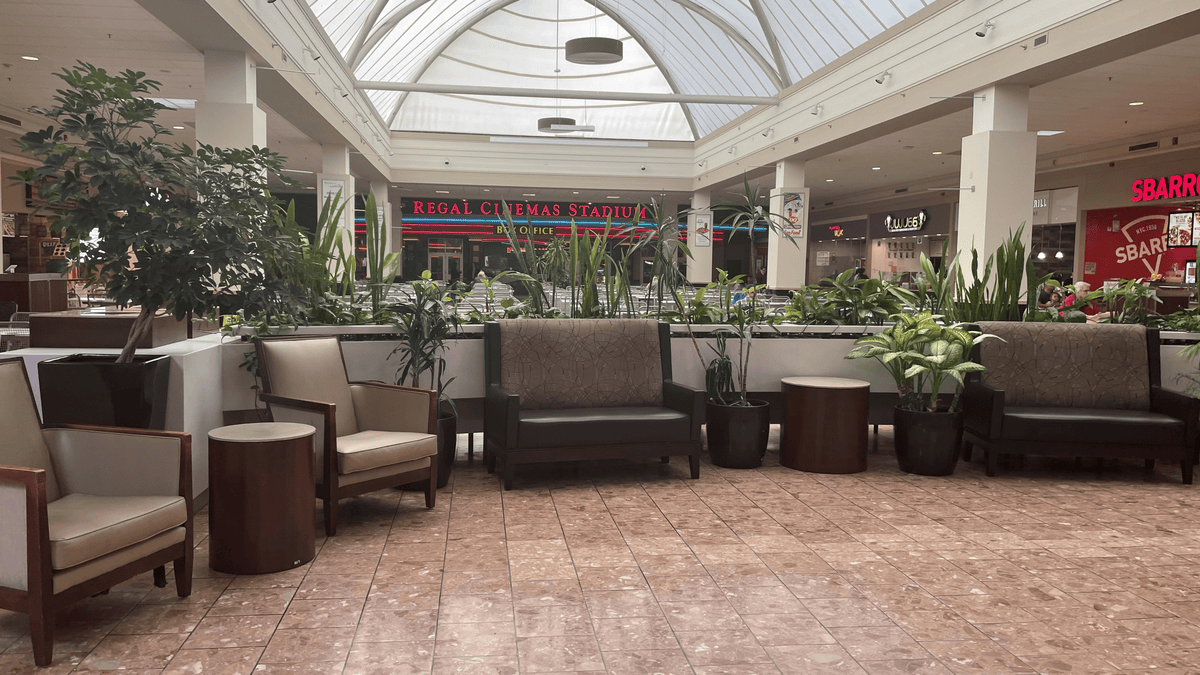 Salmon Run Mall
