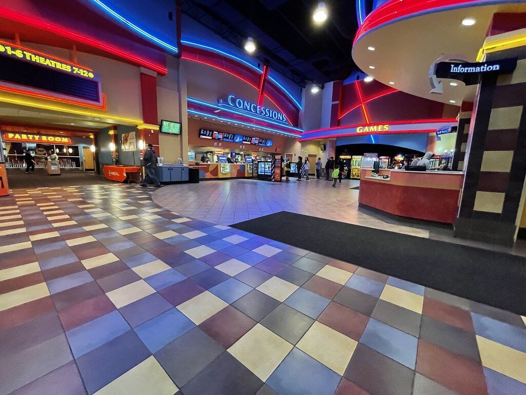 Salmon Run Mall