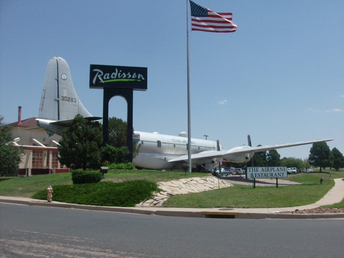 The Airplane Restaurant in Colorado Springs, CO Has 42 Seats in a 1953 Plane. People Wait for Them While Tables Sit Open. 7 The Airplane Restaurant in Colorado Springs, CO