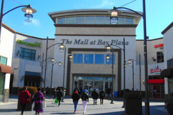 New York City Hadn't Built a Big Enclosed Mall in Four Decades. The Mall at Bay Plaza in the Bronx Broke That Streak in 2014. 6 The Mall at Bay Plaza